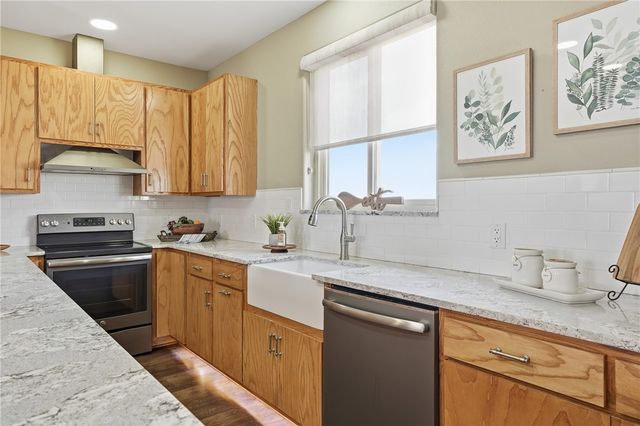 4642 Lackey, Portland, TX 78374