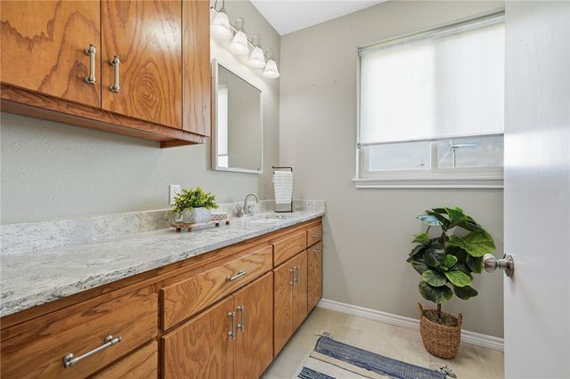 4642 Lackey, Portland, TX 78374