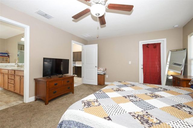 31631 BROADWATER AVENUE, Leesburg, FL 34748