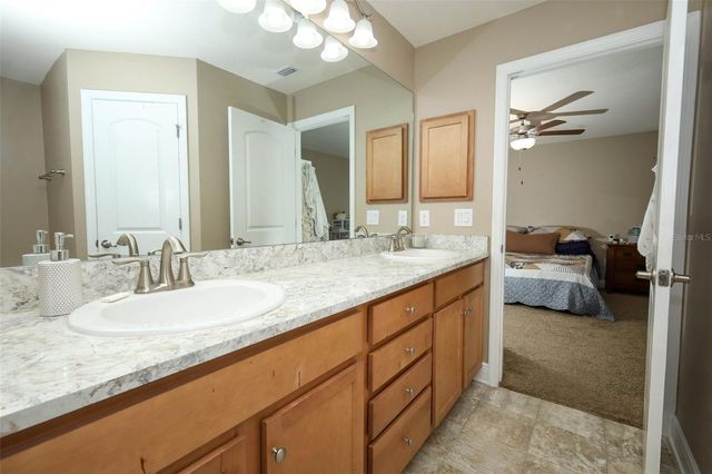 31631 BROADWATER AVENUE, Leesburg, FL 34748