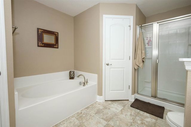 31631 BROADWATER AVENUE, Leesburg, FL 34748