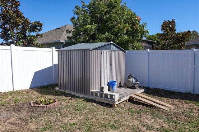 31631 BROADWATER AVENUE, Leesburg, FL 34748