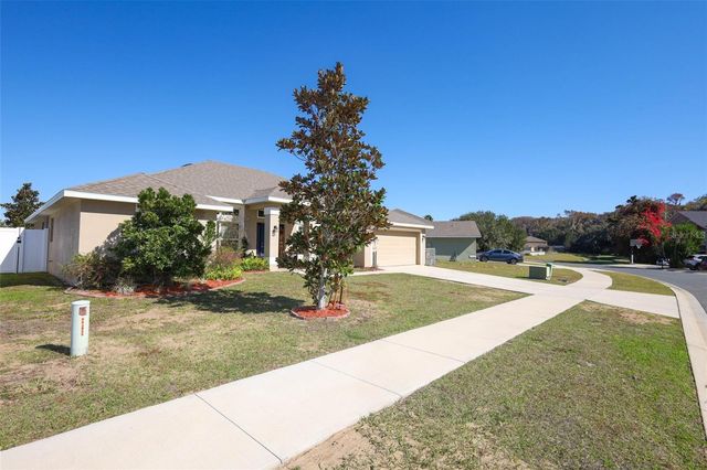 31631 BROADWATER AVENUE, Leesburg, FL 34748