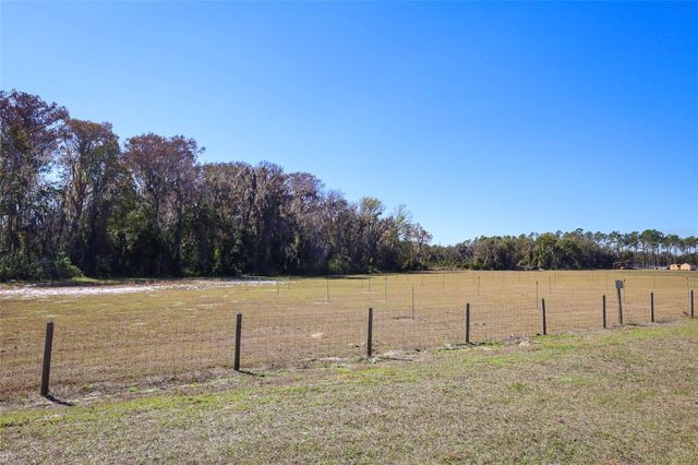 31631 BROADWATER AVENUE, Leesburg, FL 34748