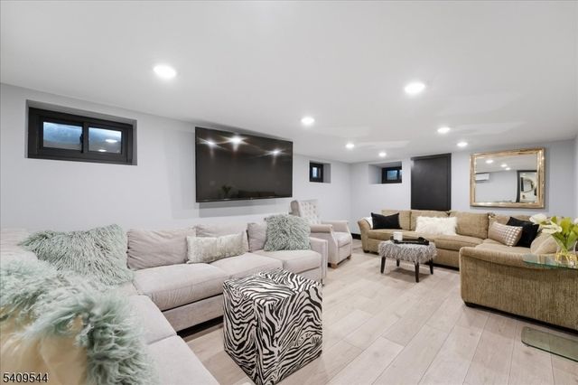 246 Springfield Ave, Rutherford Boro, NJ 07070