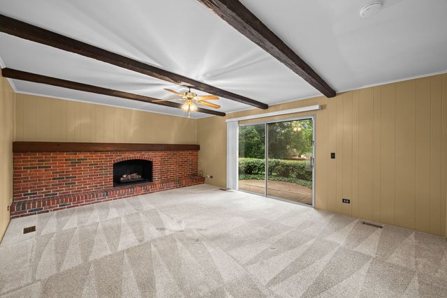 321 Ambleside Drive, Roselle, IL 60172