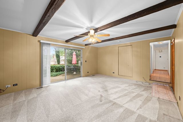 321 Ambleside Drive, Roselle, IL 60172