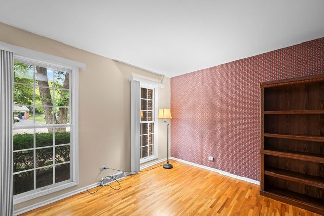 321 Ambleside Drive, Roselle, IL 60172
