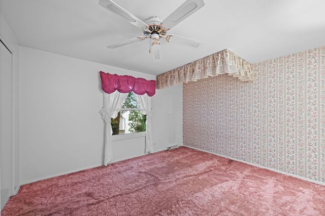 321 Ambleside Drive, Roselle, IL 60172