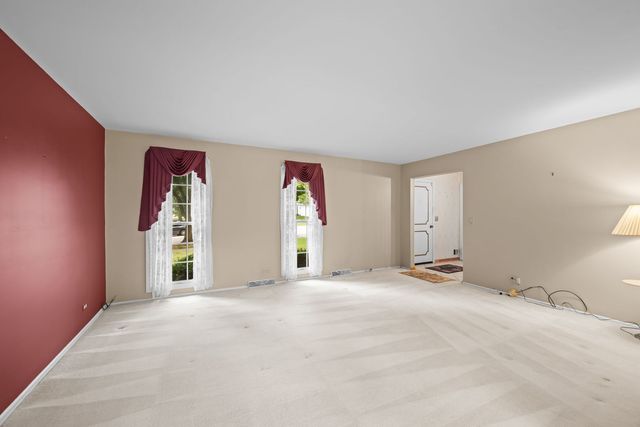 321 Ambleside Drive, Roselle, IL 60172
