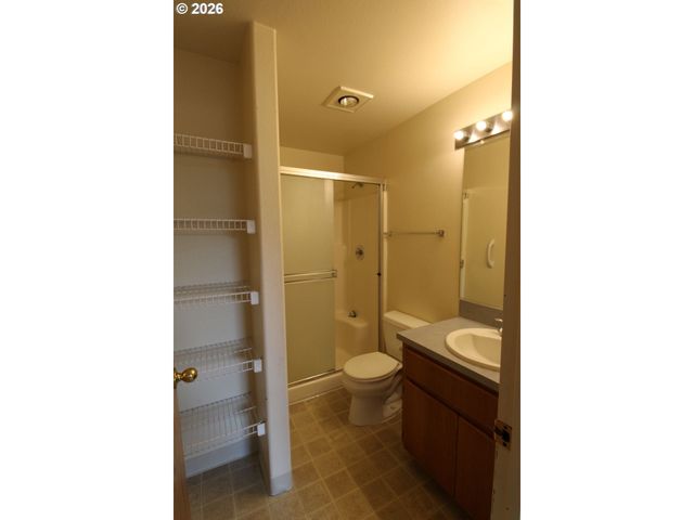 1815 Se 168TH Ave, Vancouver, WA 98683