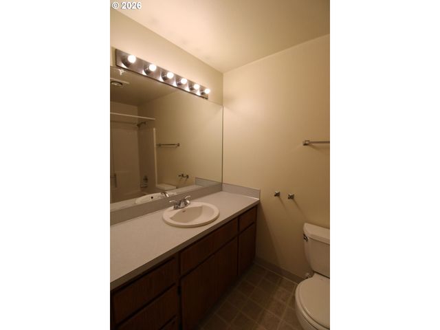 1815 Se 168TH Ave, Vancouver, WA 98683