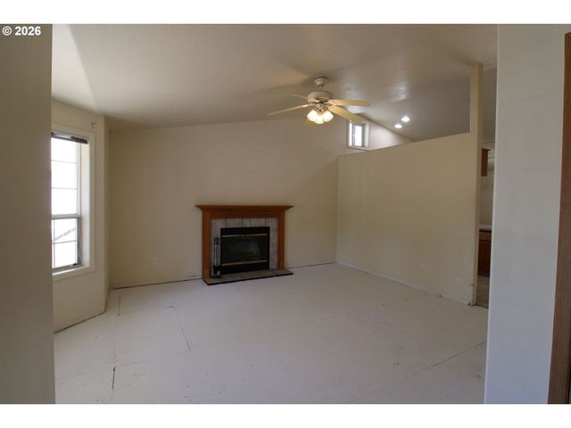 1815 Se 168TH Ave, Vancouver, WA 98683