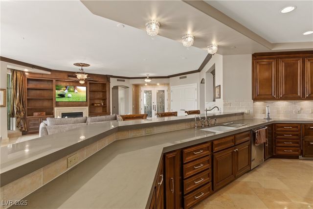 9101 Alta Drive 202, Las Vegas, NV 89145