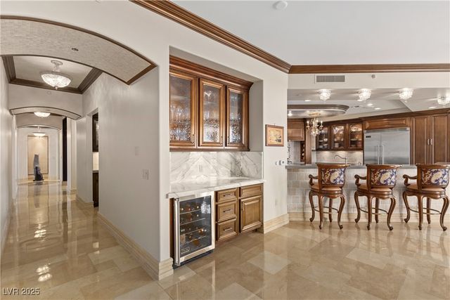 9101 Alta Drive 202, Las Vegas, NV 89145