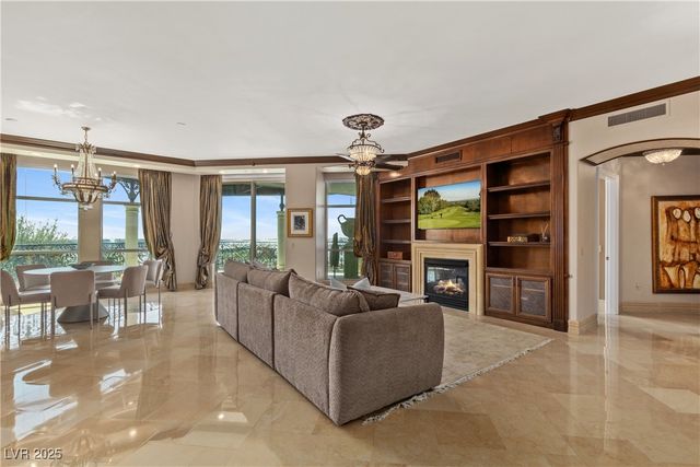 9101 Alta Drive 202, Las Vegas, NV 89145