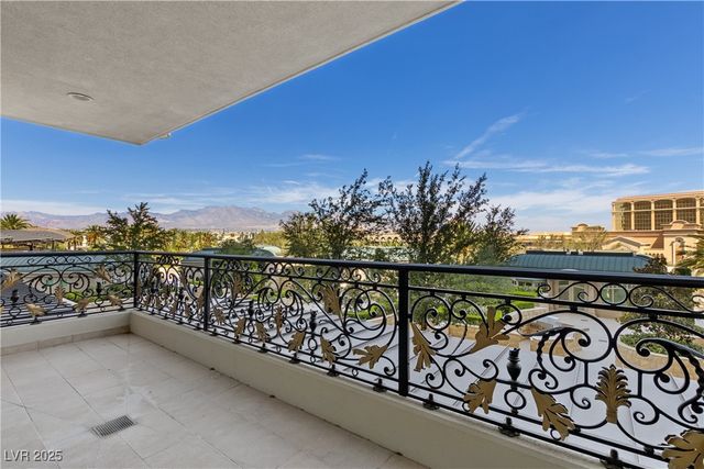 9101 Alta Drive 202, Las Vegas, NV 89145