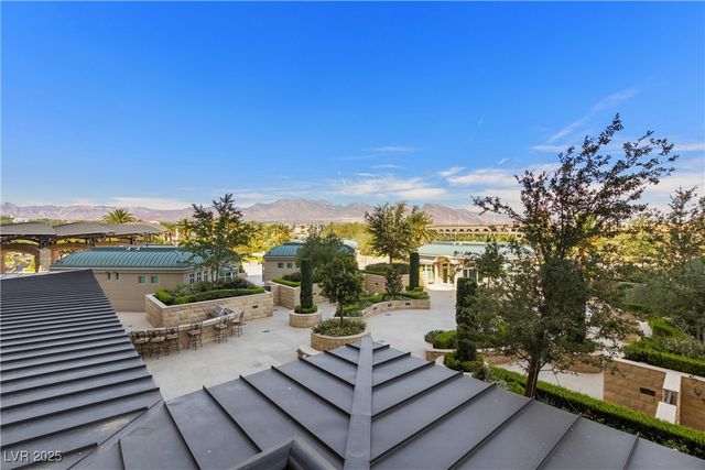 9101 Alta Drive 202, Las Vegas, NV 89145