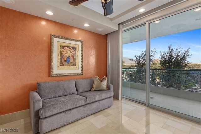 9101 Alta Drive 202, Las Vegas, NV 89145