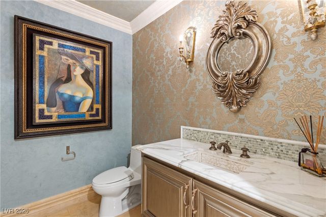 9101 Alta Drive 202, Las Vegas, NV 89145