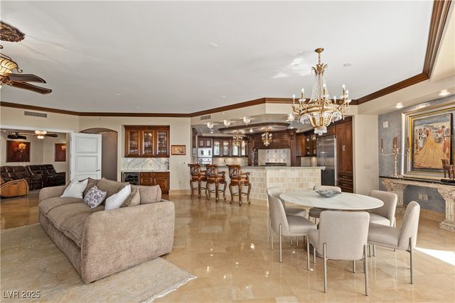 9101 Alta Drive 202, Las Vegas, NV 89145