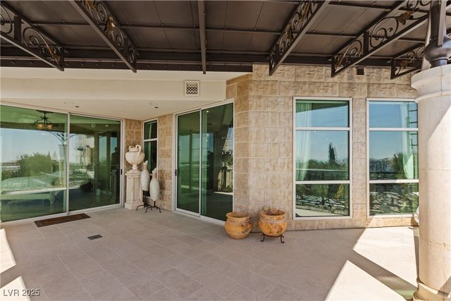 9101 Alta Drive 202, Las Vegas, NV 89145