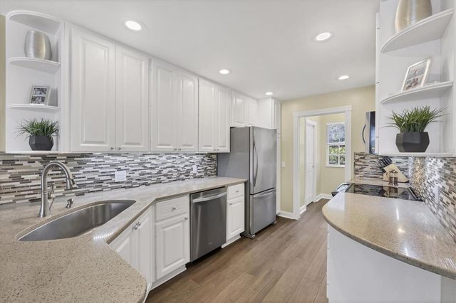 7528 ANDORA DRIVE, Sarasota, FL 34238