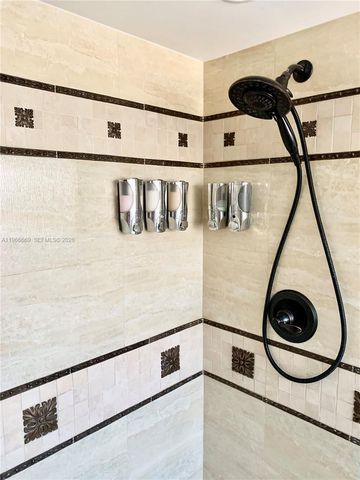 619 NE 14th Ave 301, Hallandale Beach, FL 33009