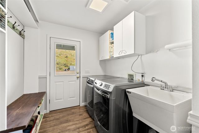 2081 Highway 153, Carlton, WA 98814