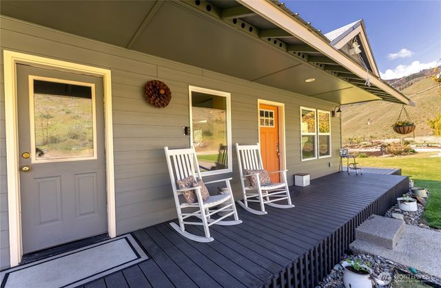 2081 Highway 153, Carlton, WA 98814