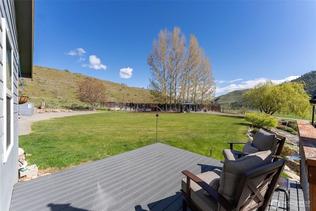 2081 Highway 153, Carlton, WA 98814