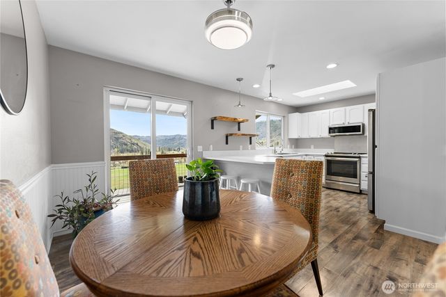 2081 Highway 153, Carlton, WA 98814