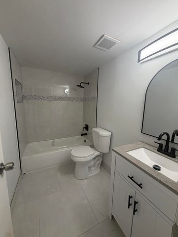 1303 NW 8TH Avenue, Fort Lauderdale, FL 33311