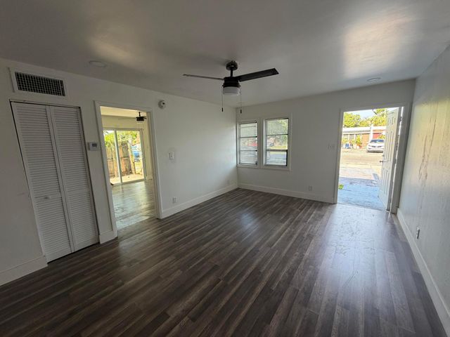 1303 NW 8TH Avenue, Fort Lauderdale, FL 33311