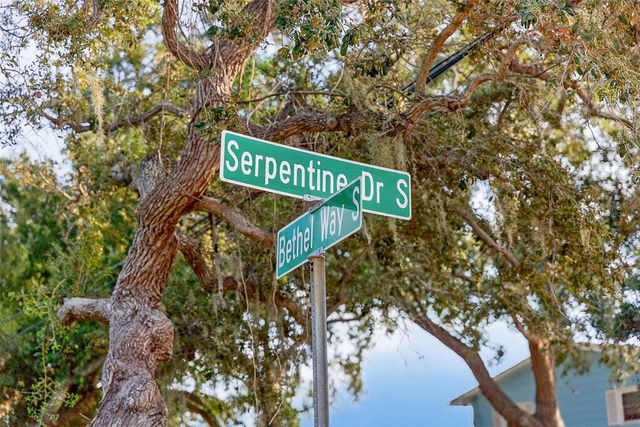 1835 SERPENTINE DRIVE S, St Petersburg, FL 33712