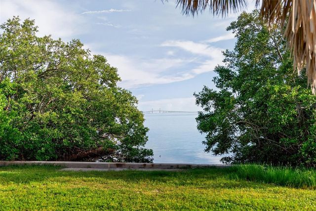 1835 SERPENTINE DRIVE S, St Petersburg, FL 33712