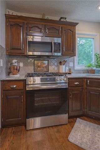 953 Yancey Street, Liberty, MO 64068