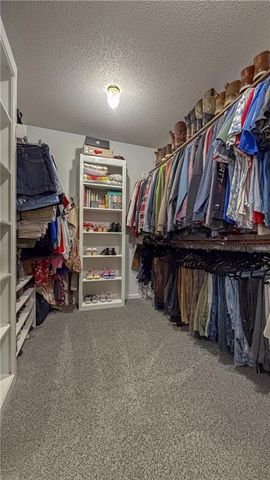 953 Yancey Street, Liberty, MO 64068