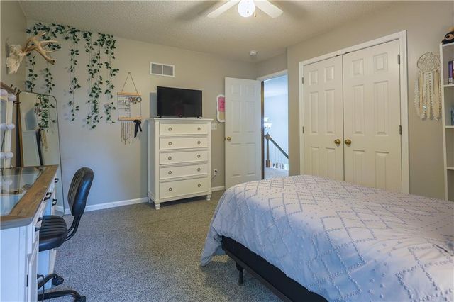 953 Yancey Street, Liberty, MO 64068