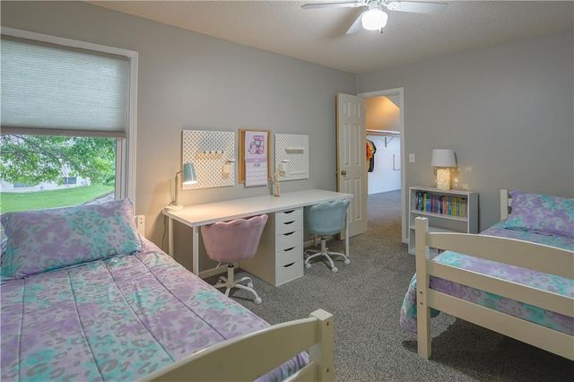 953 Yancey Street, Liberty, MO 64068