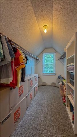 953 Yancey Street, Liberty, MO 64068