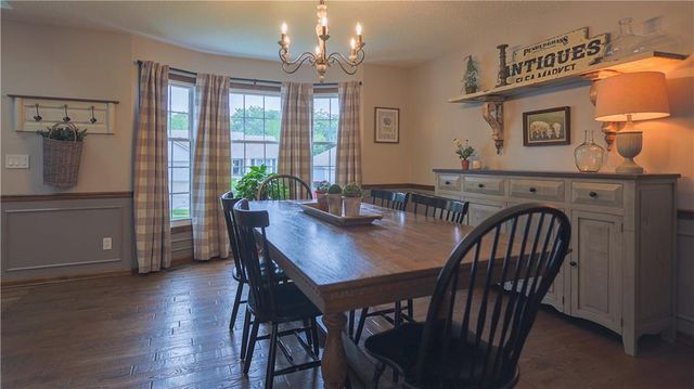 953 Yancey Street, Liberty, MO 64068