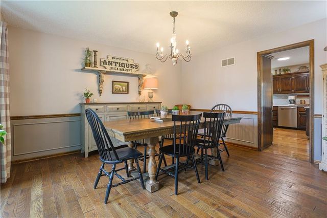 953 Yancey Street, Liberty, MO 64068