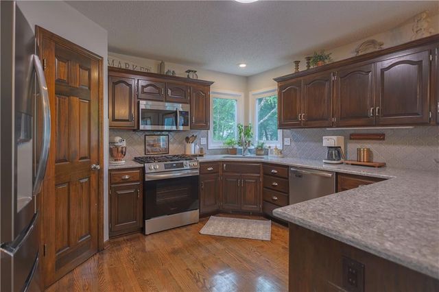 953 Yancey Street, Liberty, MO 64068