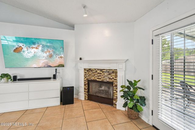 2482 GLOW WOOD Court, Middleburg, FL 32068