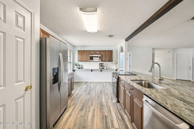 2482 GLOW WOOD Court, Middleburg, FL 32068