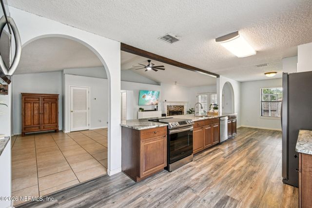 2482 GLOW WOOD Court, Middleburg, FL 32068