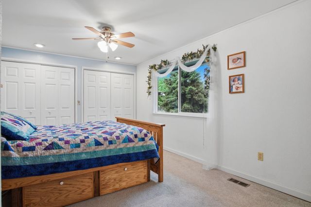 11607 N Cheyenne Rd, Mead, WA 99021