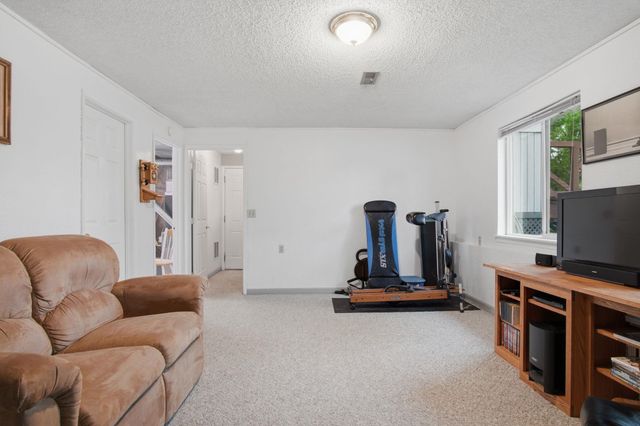 11607 N Cheyenne Rd, Mead, WA 99021