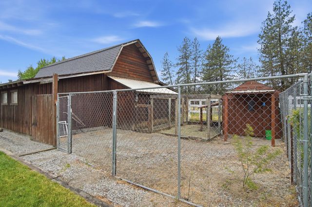 11607 N Cheyenne Rd, Mead, WA 99021